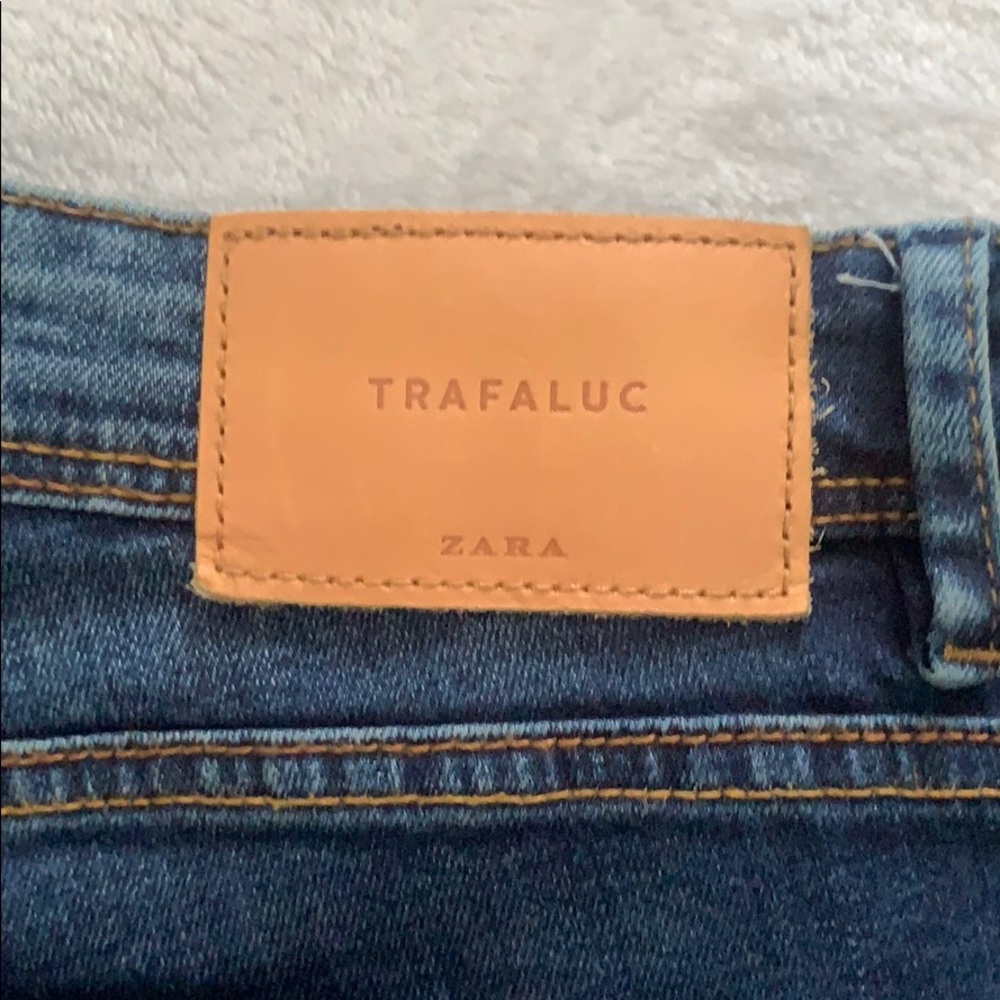 Zara Ripped Skinny Jeans - Picture 2 of 5
